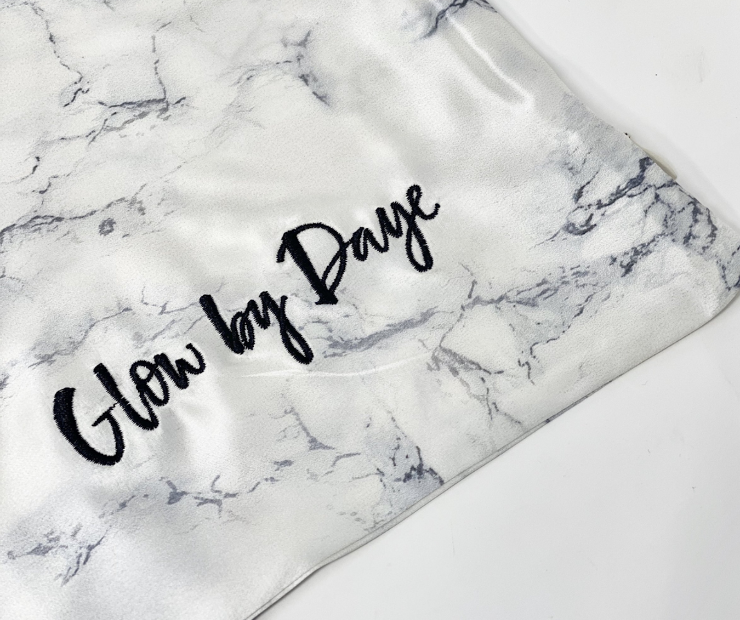 DayeDream™️ 100% Silk Pillowcase (Standard/Queen) – Glow by Daye